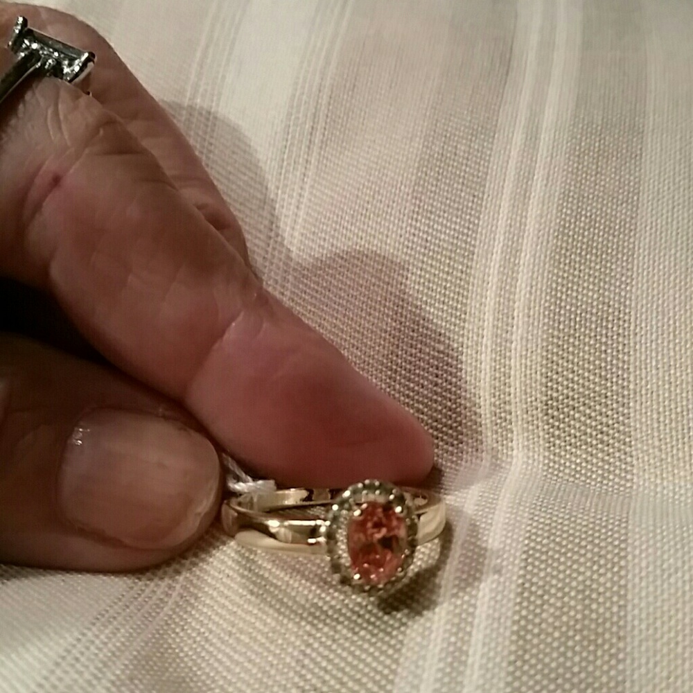 White gold Champagne ring! 7